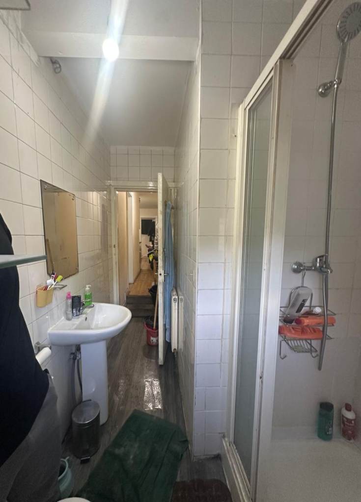 two rooms availble 