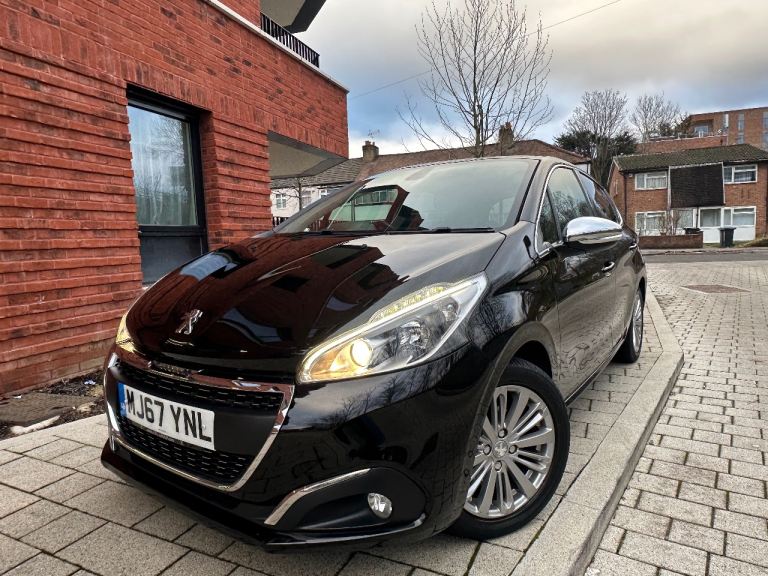 Peugeot, 208, Hatchback, 2018, Manual, 1199 (cc), 5 doors