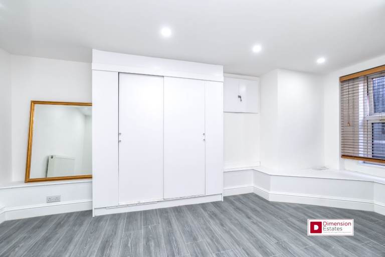 Hackney E5 : UPPER CLAPTON : Amazing 1 Bed Apartment With Garden : AVAILABLE SOON !!!