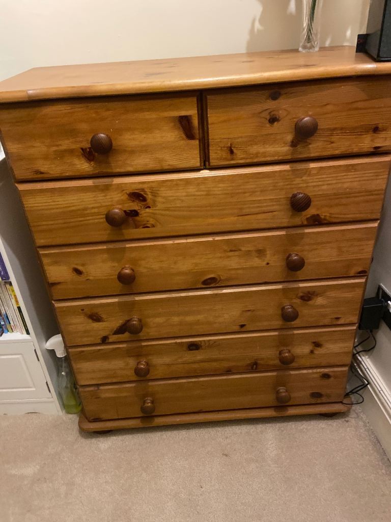 Chest of drawers 