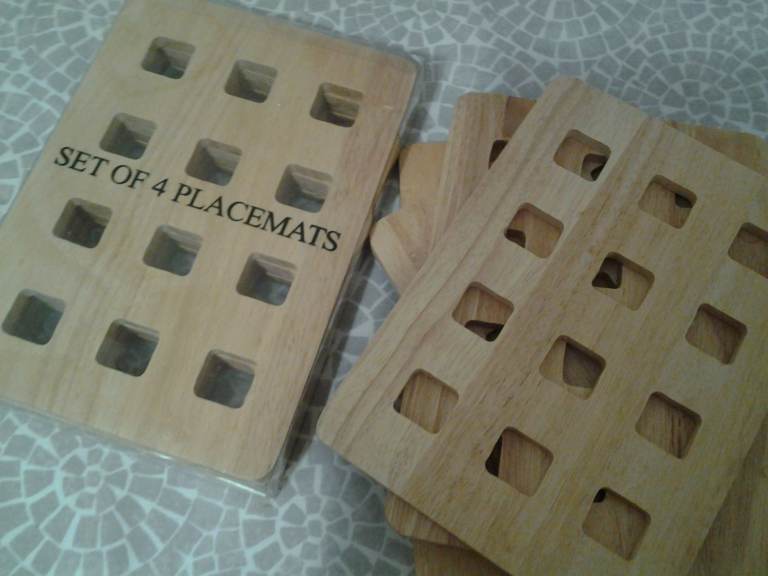 8 SOLID WOOD PLACEMATS 