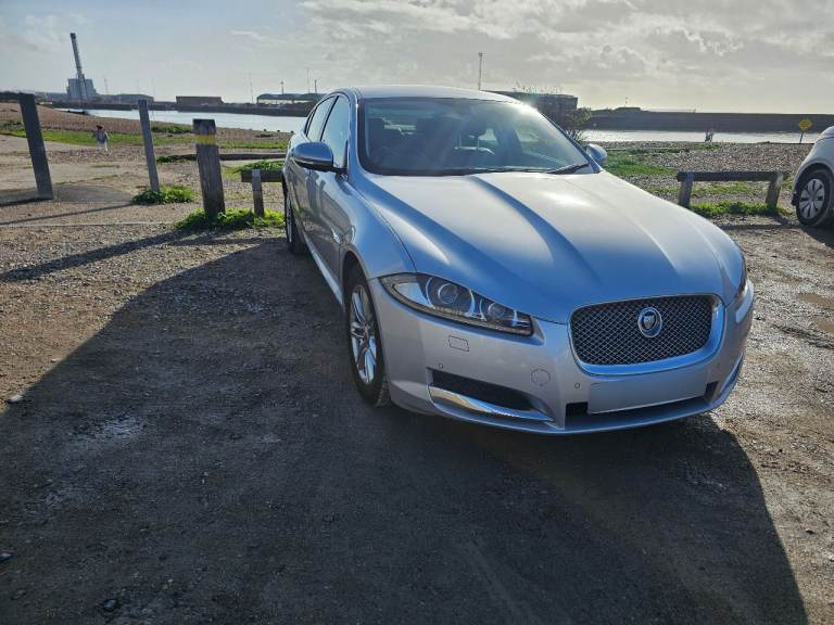 2013 Jaguar XF Luxury