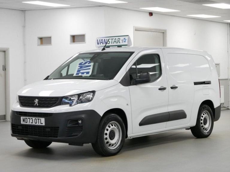 2024 PEUGEOT E-PARTNER 50 KWH 750 LONG PROFESSIONAL PREMIUM + AUTO ( SAT NAV )
