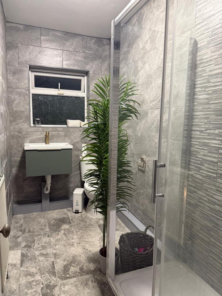 Multiskill tradesman/ handyman/ engineer/ painter 