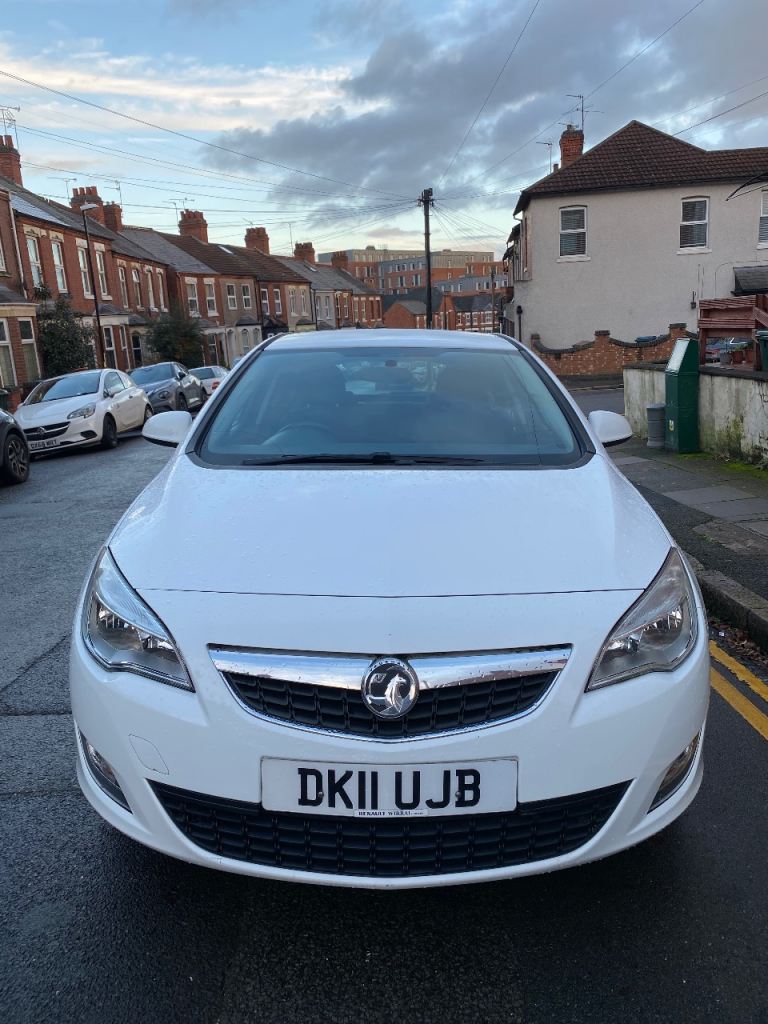 Vauxhall, ASTRA, Hatchback, 2011, Manual, 1398 (cc), 5 doors
