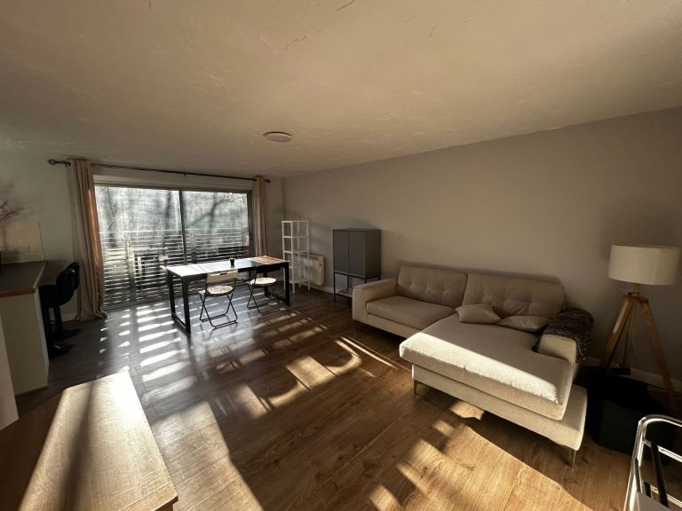 2 Bed Flat  - Prestwich 