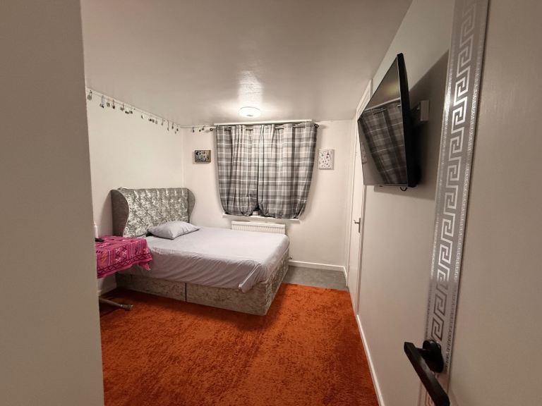 Spacious Double Bedroom for rent