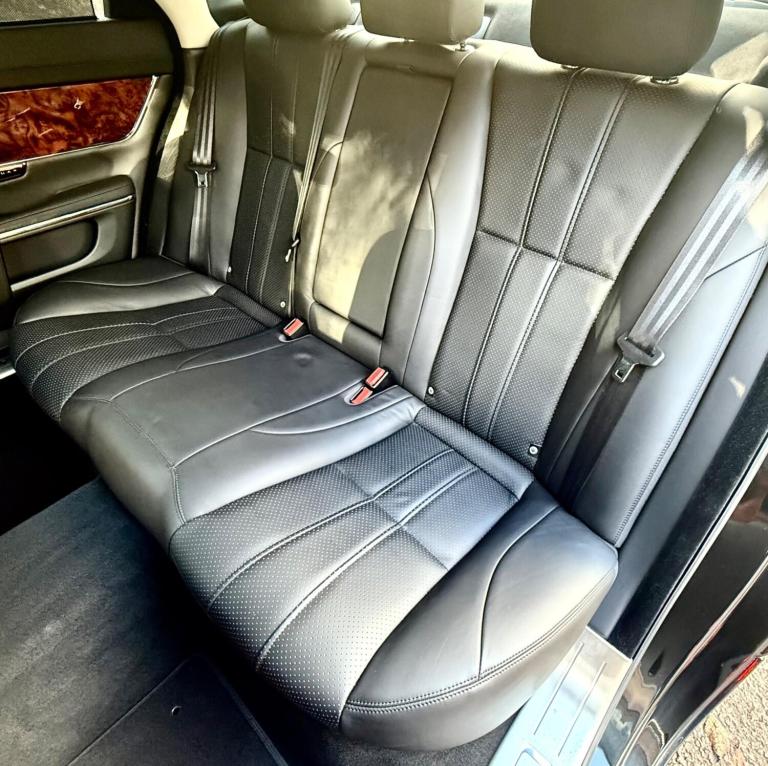 2010 Jaguar XJ 5.0 V8 Premium Luxury Auto Euro 5 4dr (LWB) SALOON Petrol Automatic