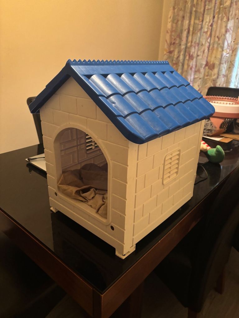 Chicken plastic coop ( negotiated) 
