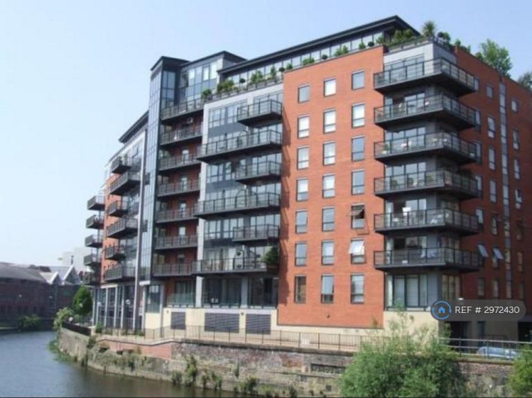 2 bedroom flat in The Quays, Leeds, LS1 (2 bed) (#2972430)
