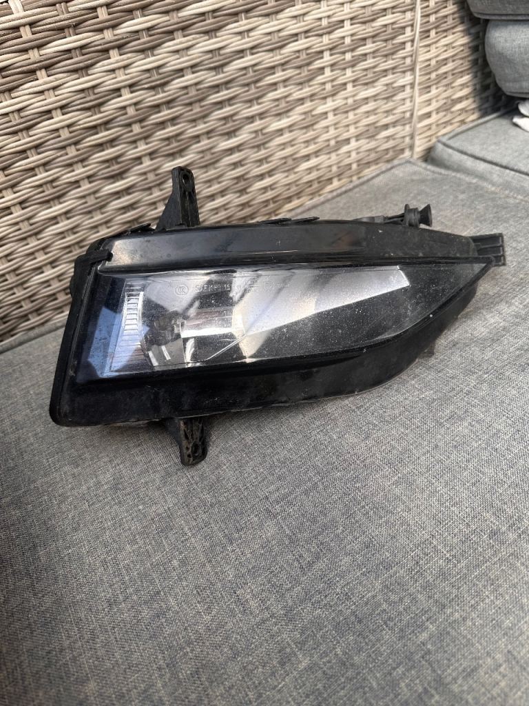 Genuine VW Golf 7.5 (5G) O/S/F - Halogen Fog Light - 5G0 941 662F