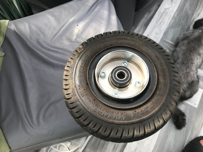 Mobility scooter wheels and tires 