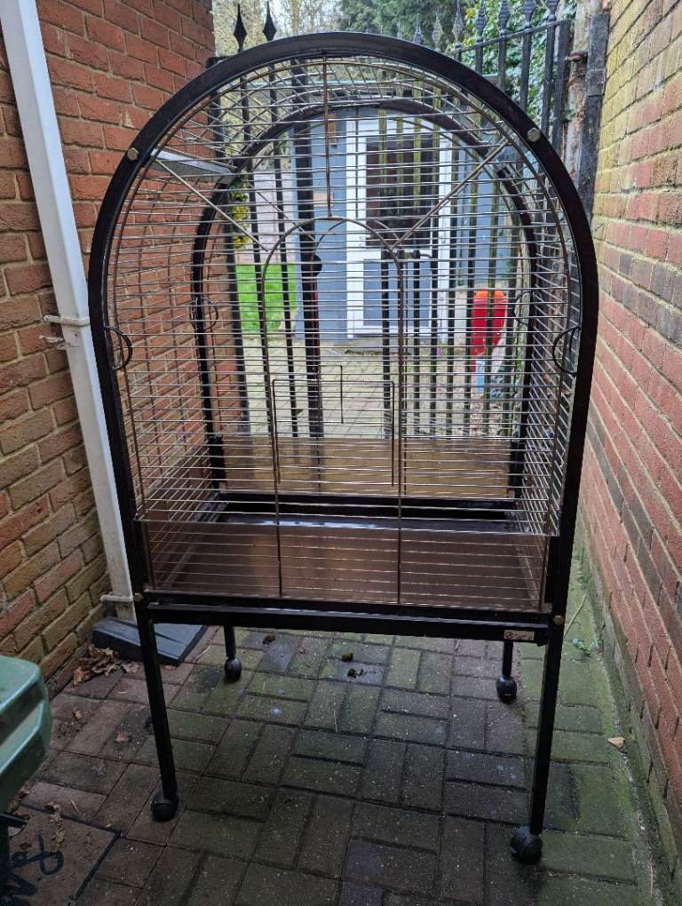 Parrot/ cockatiel cage