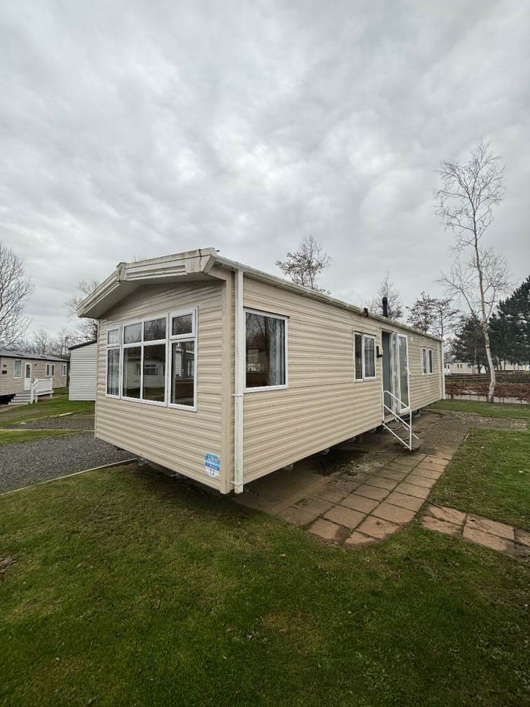 CHEAP STATIC CARAVAN IN NORTHUMBERLAND - HAGGERSTON CASTLE