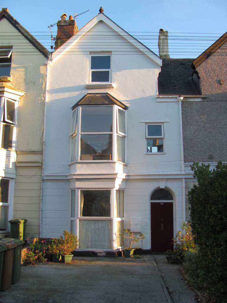 En suite double room available 21 October in Mutley, Plymouth.