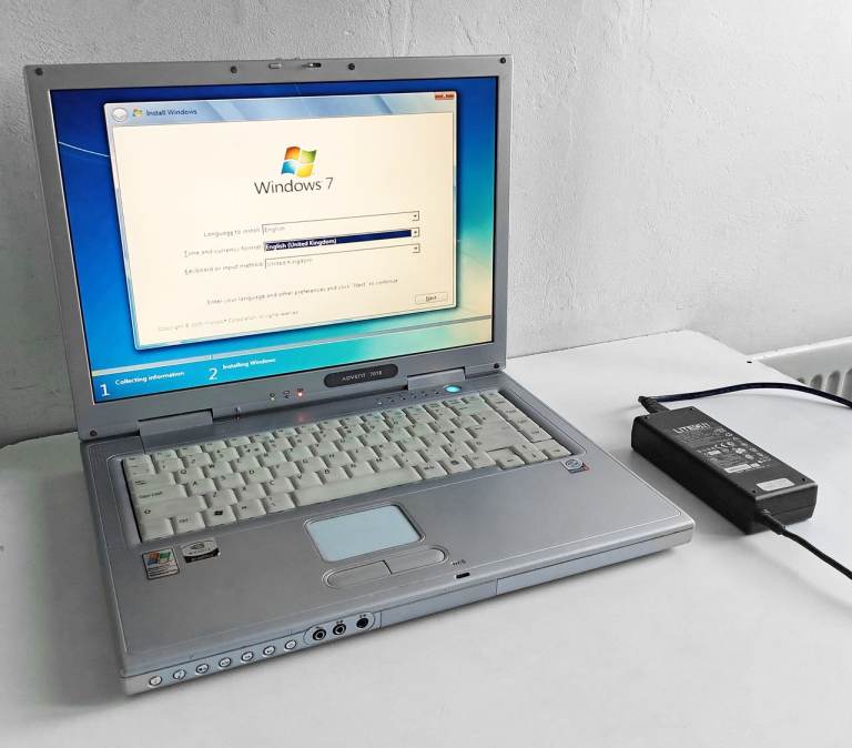Advent Laptop (WIFI, Microsoft Office, Windows 7, Speakers, Notebook, PC, Computer, PC