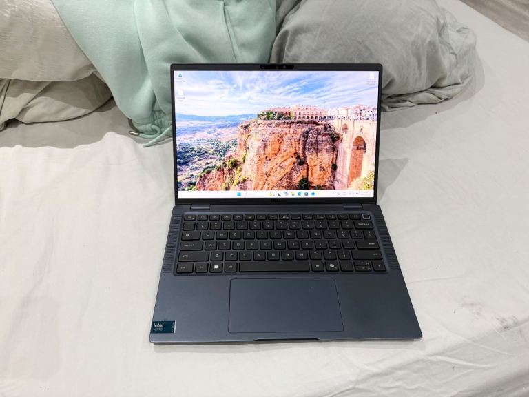 2 YEAR WARRANTY, DELL LATITUDE 7450 14” LAPTOP,ULTRA 7, 32GB RAM, 256GB TOUCHSCREEN, NEW COST £1700