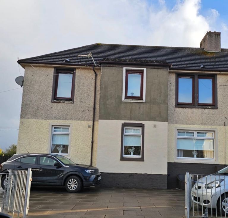 3 bed property in Newarthill 