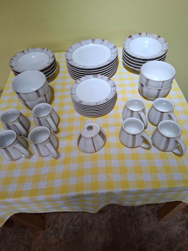 Denby " Truffle " Dinner Service