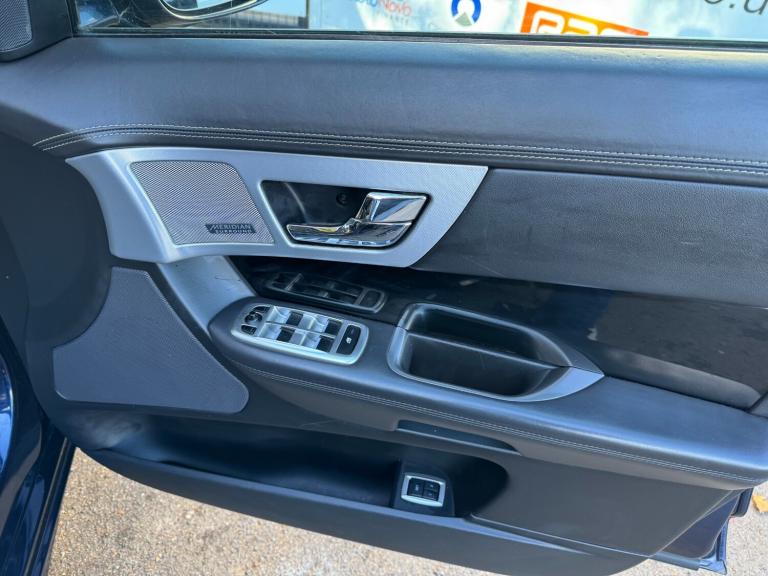 2014 Jaguar XF 3.0d V6 S Portfolio 5dr Auto ESTATE Diesel Automatic