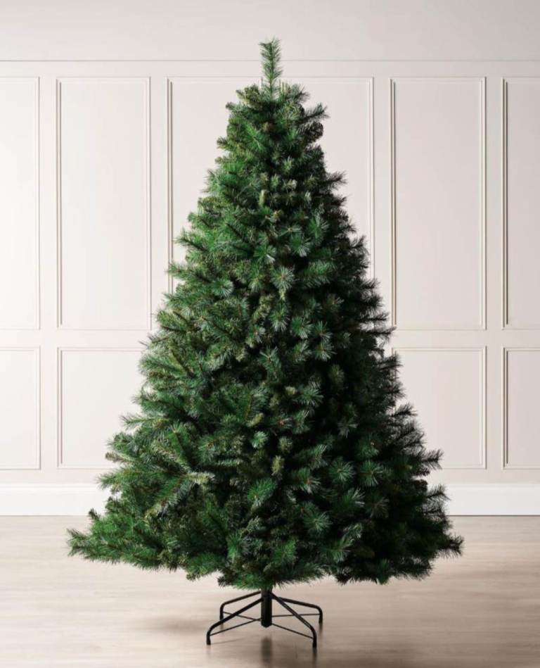 Beautiful Victorian Pin Christmas Tree 7ft