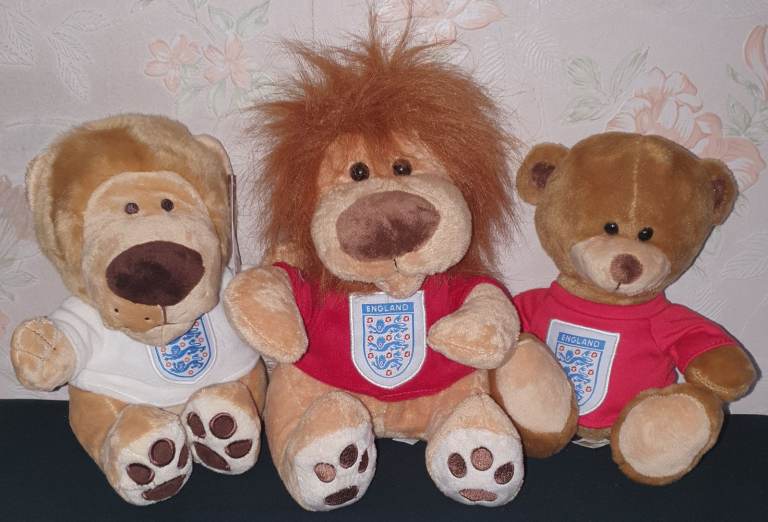3 ENGLAND NATIONAL FOOTBALL TEAM PLUSH SOFT TOY LION & BEAR