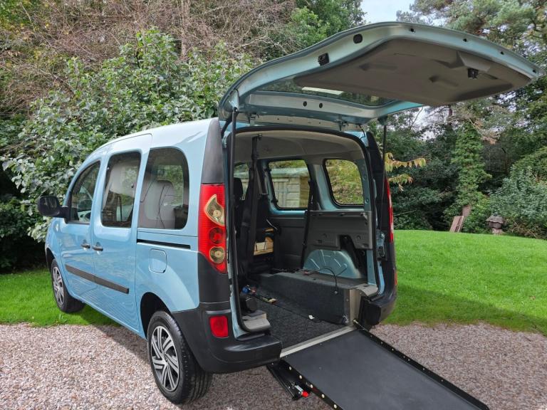 2010 Renault Kangoo 1.5 dCi Diesel Wheelchair Accessible Vehicle 3 Seater Wheelchair Accessible V...