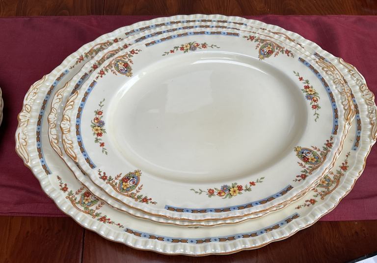 Grindley Vintage Rare Cream Floral set 3 platters and 4 dinner plates