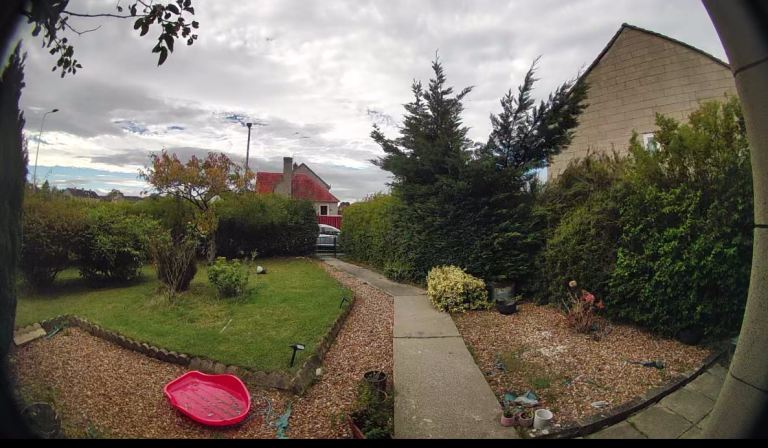 Double Bedroom in Friendly Drylaw Home