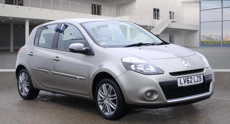 2013 Renault Clio 1.2 16V Dynamique TomTom 5dr HATCHBACK PETROL Manual