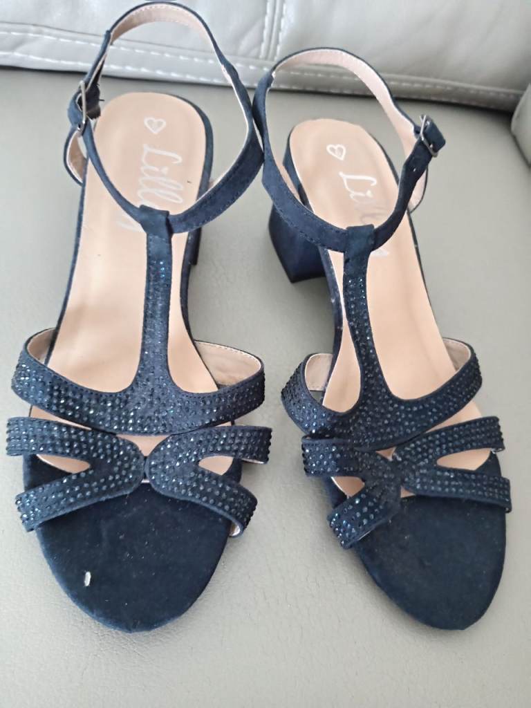 Ladies shoes