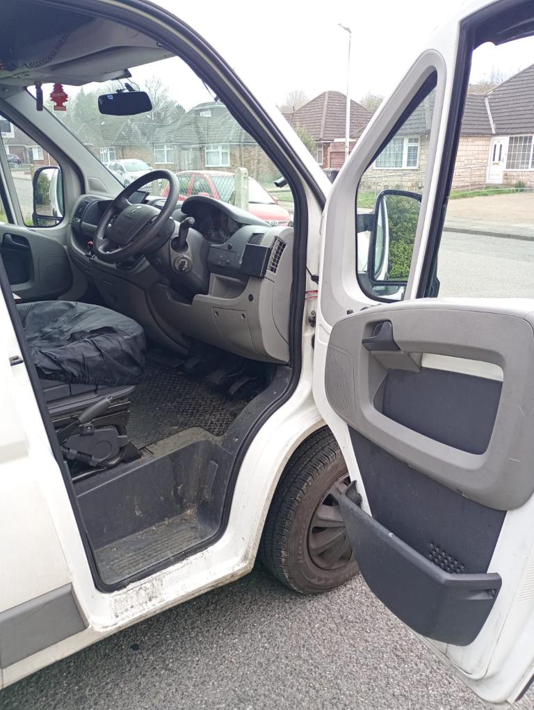 DOG HANDLER PEUGOT BOXER FULLY EQUIPPED  