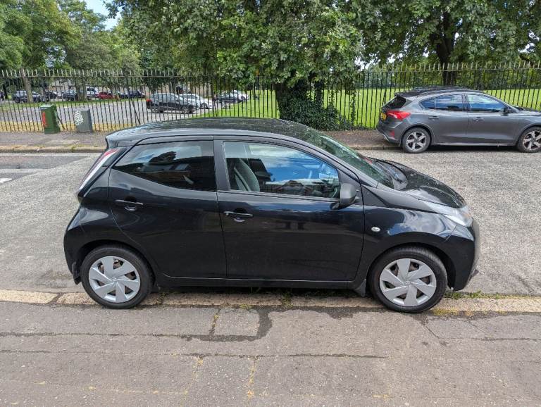 Toyota, AYGO, Hatchback, 2016, Manual, 998 (cc), 5 doors