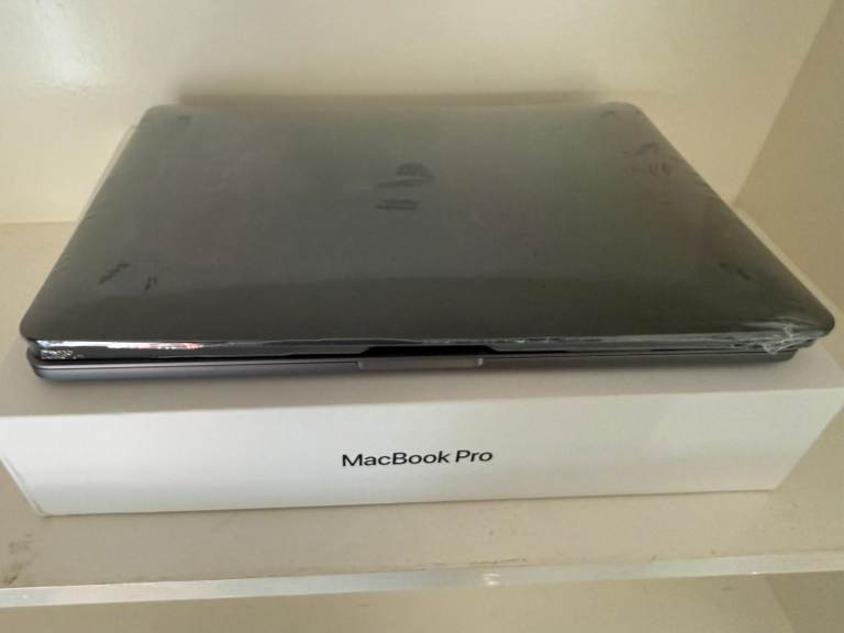 Apple MacBook Pro 13-inch 2020
