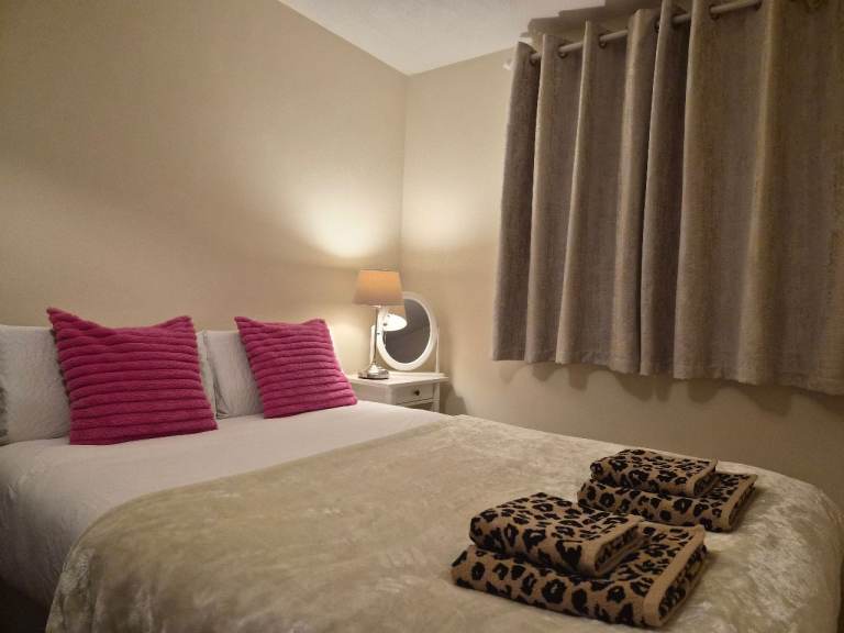 Top location! City centre, Canongate private room!