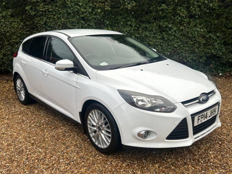 2014 Ford Focus 1.0 125 EcoBoost Zetec Navigator 5dr HATCHBACK PETROL Manual