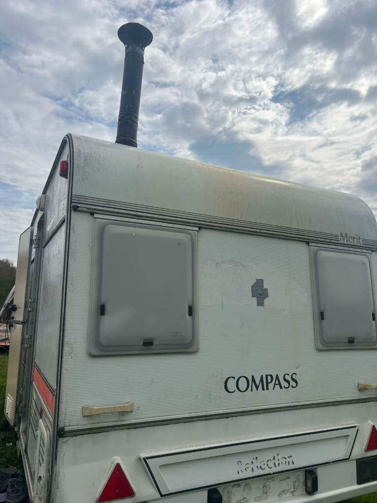 Compas 2 berth caravn