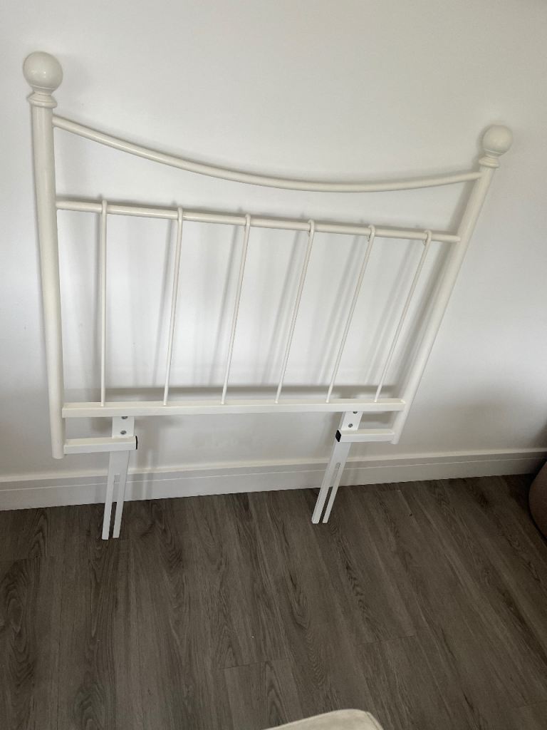 White Metal Headboard for Single Bed