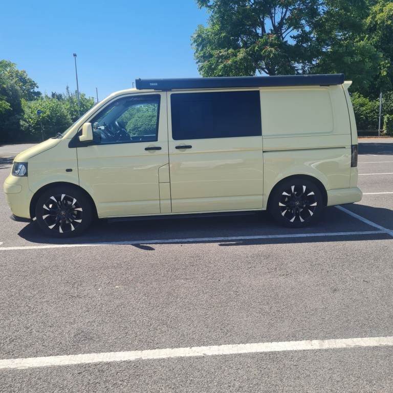 VW T5 2006 campervan/day van plus extra equipment 