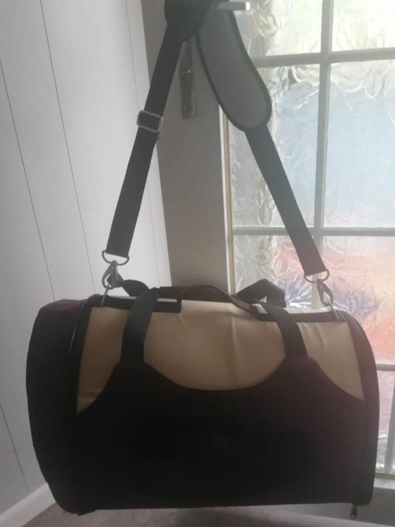 New pet dog cat carrier, detachable long strap 3 zips mesh sides & end panel 
