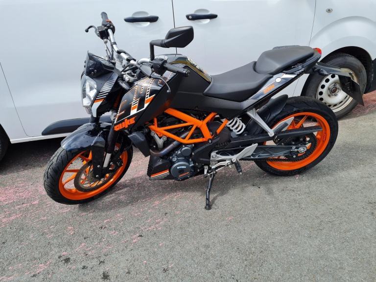 November 2016 KTM Duke 390 Only Six Thousand Miles From New, DUKE, 2016, 373 (cc)