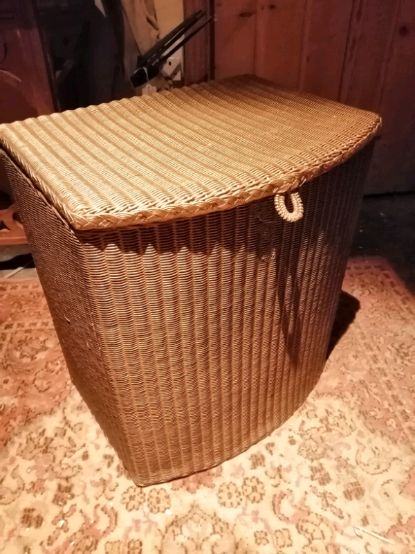 Lloyd Loom linen basket