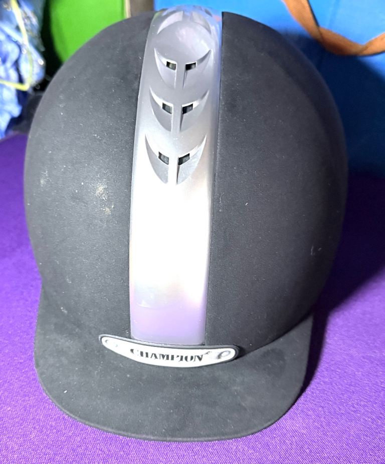 Champion Ventair Riding Hat Size (6 7/8 - 56cm)