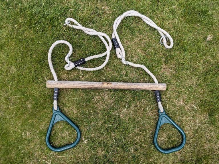 Caledonia Play Trapeze swing bars