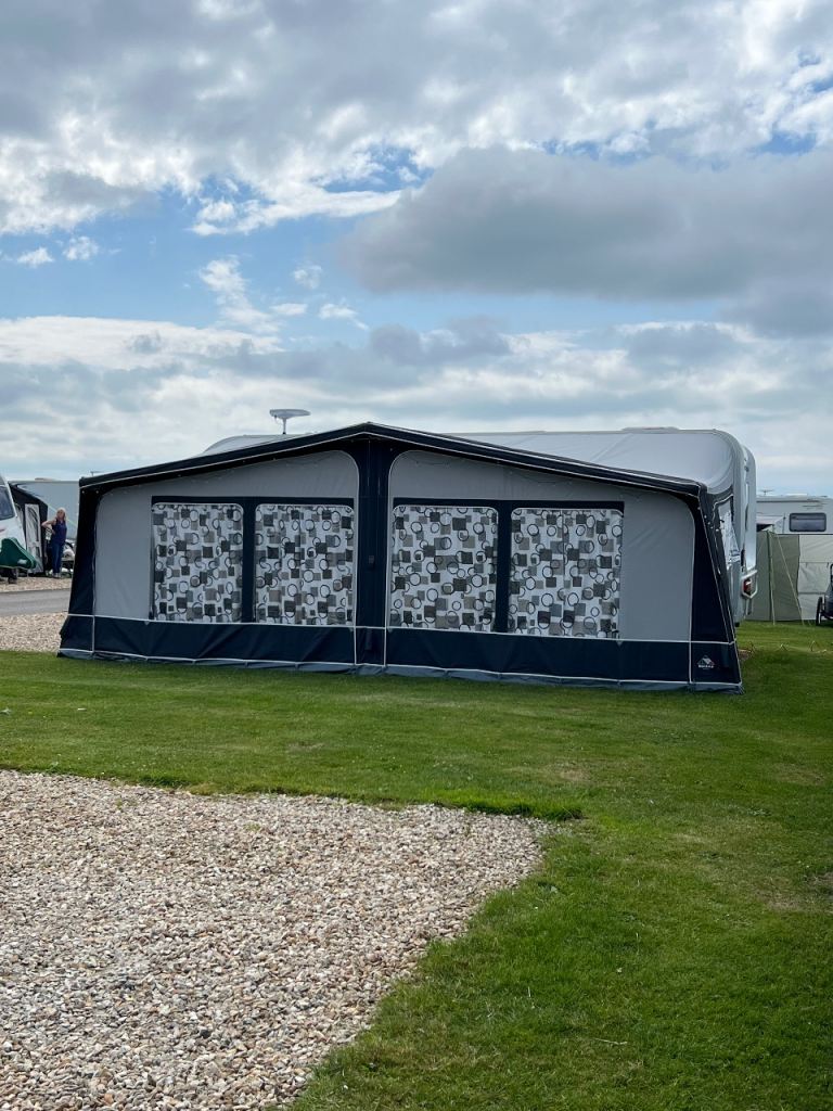Dorema Daytona Air size 18 full awning 