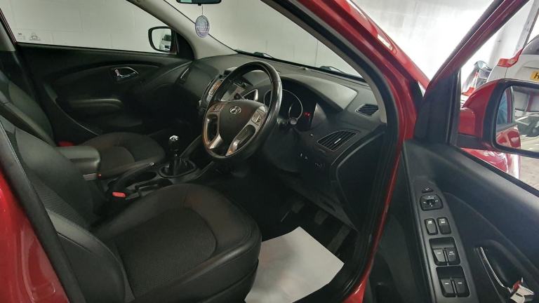 HYUNDAI IX35* 1.7 Crdi * 2wd* DIESEL*26,000 MILES* 1 OWNER* FULL S/HISTORY 
