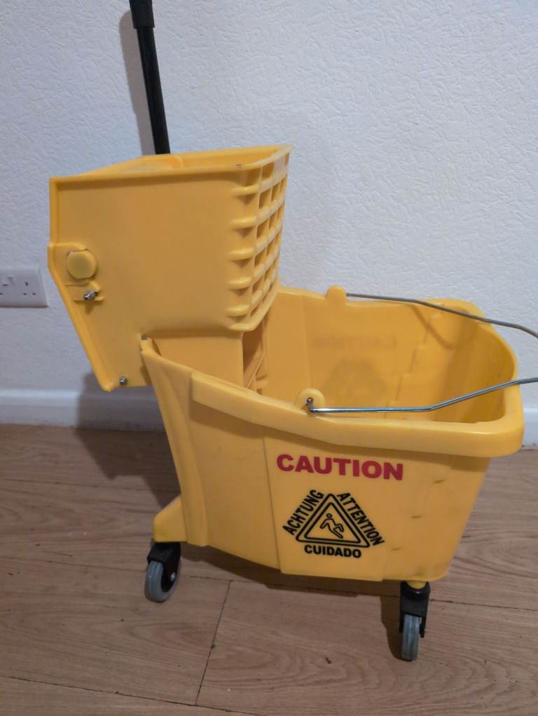 Large Commercial Industrial Mop bucket and press wringer 