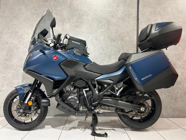 2024 Honda NT1100 - 6715 miles - VOYAGE PACK!