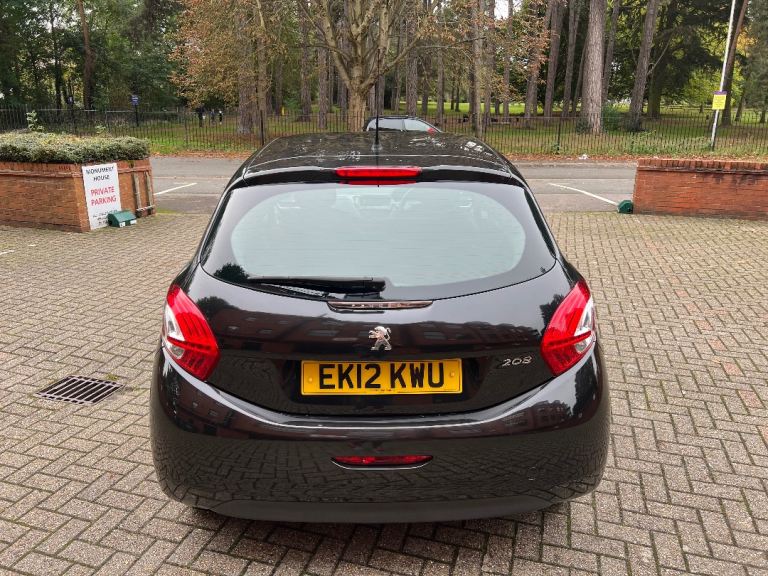 Peugeot, 208, Hatchback, 2012, Manual, 1199 (cc), 5 doors