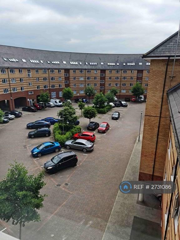 2 bedroom flat in Scotney Gardens, Maidstone, ME16 (2 bed) (#2731086)
